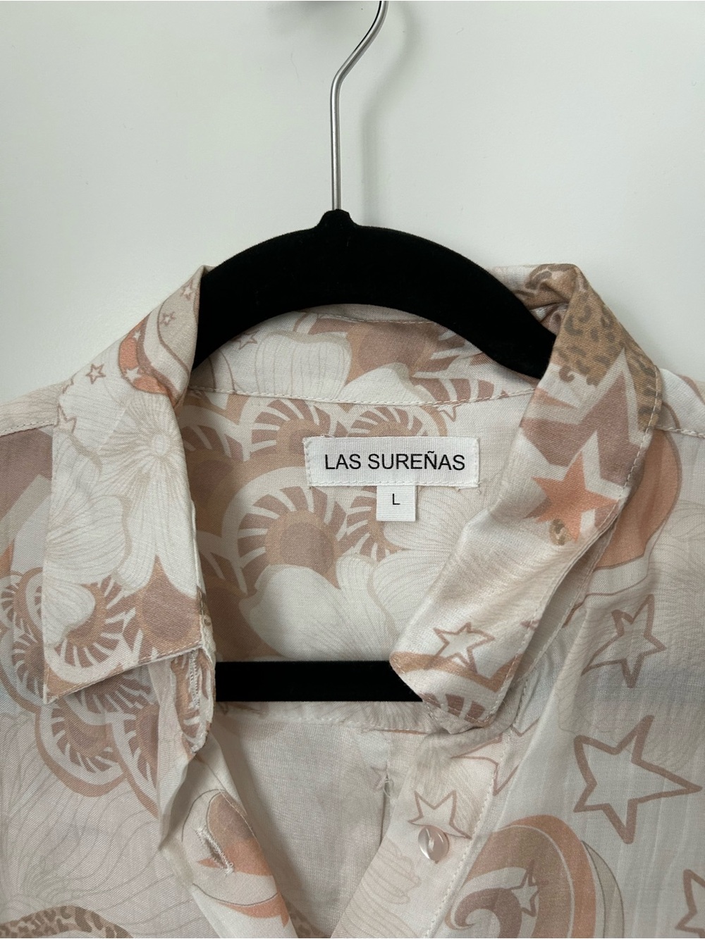 Woven Long-Sleeve Button-Up Shirt in Cream with Tiger Print